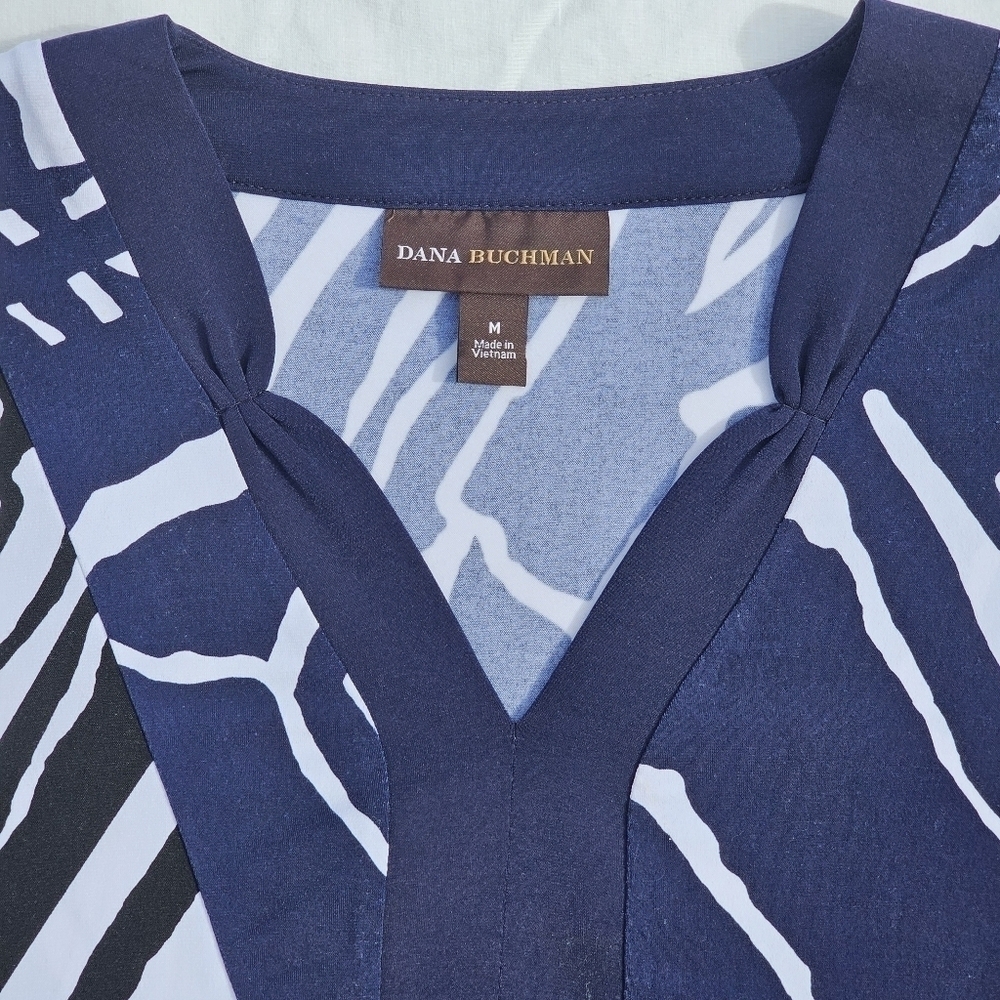 Dana Buchman Blue and white Tunic Style Top Size medium - Picture 3 of 11